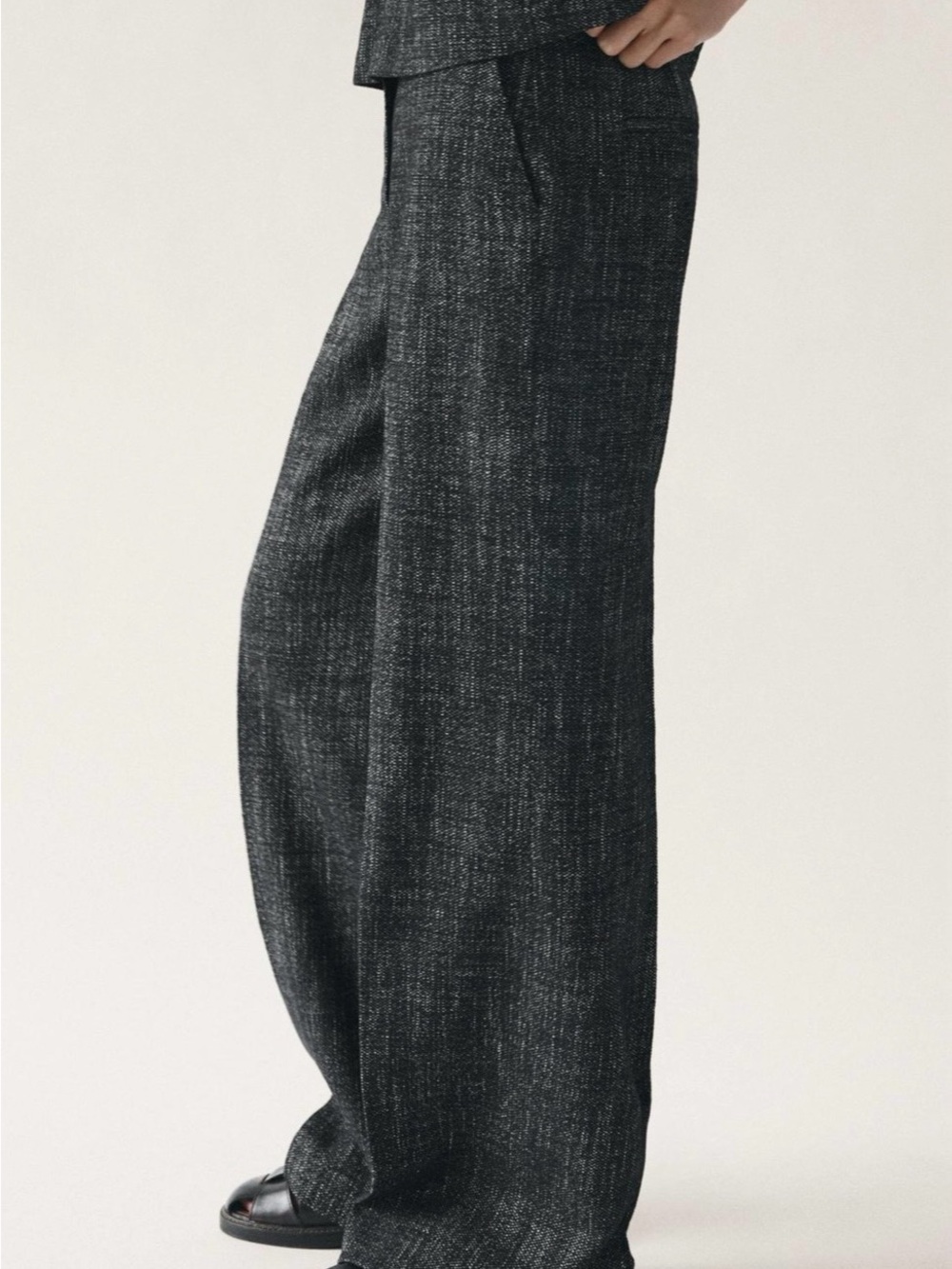 Zara Black Textured Wide-Leg Trousers - Picture 6 of 16